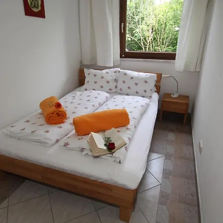 Wessely Am Golfplatz *