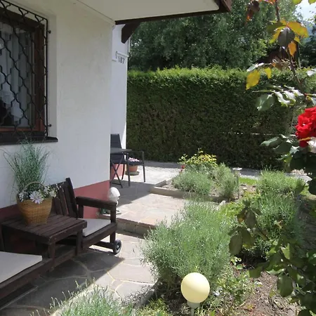 Wessely Am Golfplatz Apartman