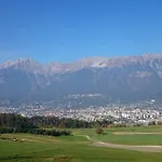 Wessely Am Golfplatz 因斯布鲁克